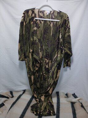 LuLaRoe Camo Pleated Longline Kimono – Size M